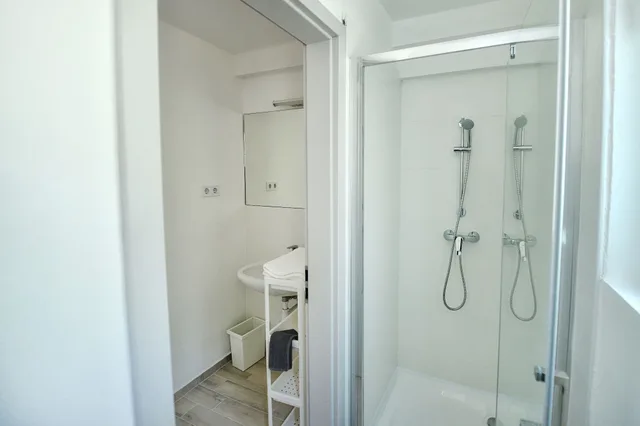 استوديو بسرير كوين بشرفة، Villa Oliver 3 1/2