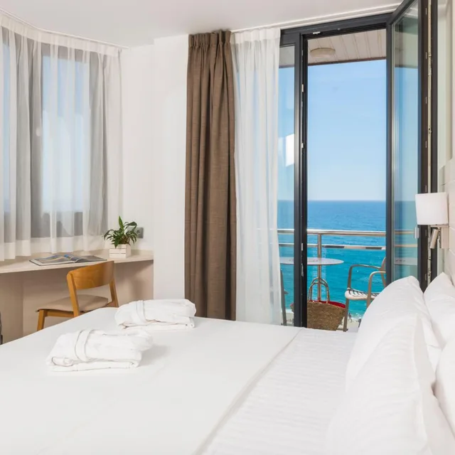 غرفة ديلوكس بسرير مزدوج بإطلالة على البحر، Marsol Hotel 1/8