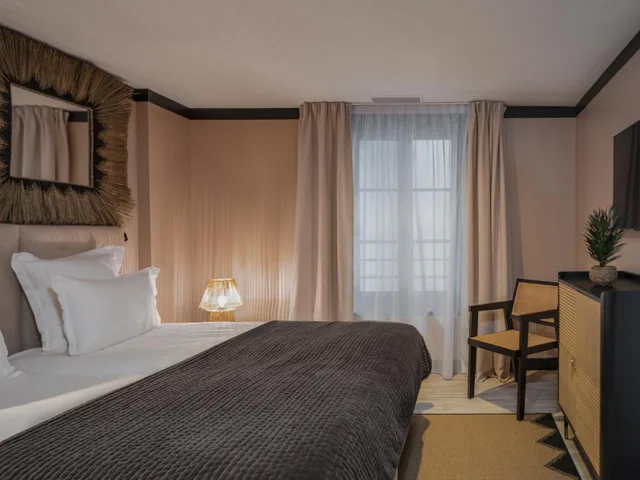 2 Bedrooms, Apartment, King Bed, Maisons du Monde Hotel & Suites - Marseille Vieux Port 1/7