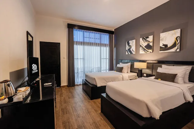 Superior, Queen Bed, Pool View, Casa Wina Kuta 4/5