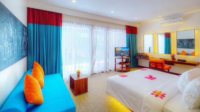 Luxury, Suite, King Bed, Pool Access، GOLDEN TEMPLE RETREAT 3/5