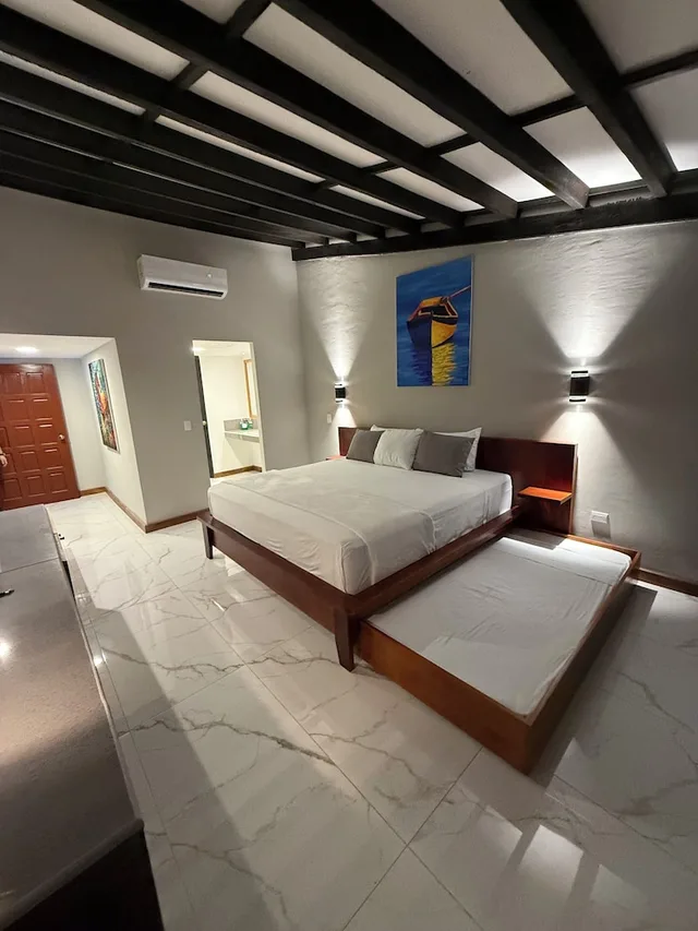 Deluxe, Triple, King Bed, Murphy Bed, Hotel Tesoro Beach 3/8