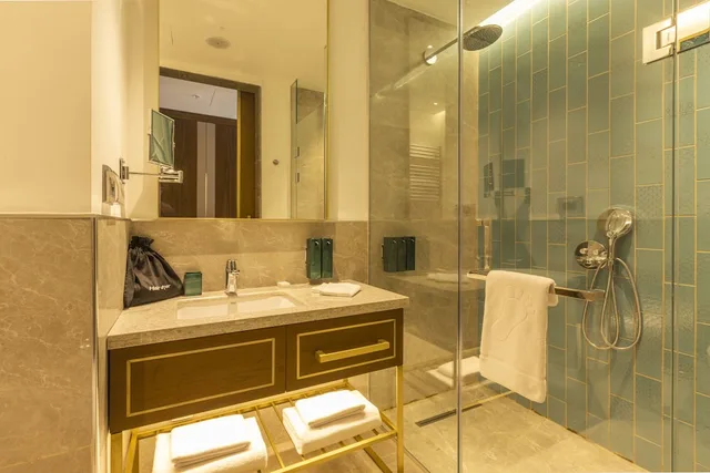 غرفة قياسية بسريرين منفصلين بإطلالة على القناة، Wellness Park Hotel Turon 5/5