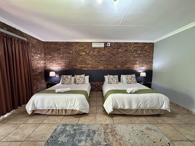 Deluxe, Airport Game Lodge 3/10