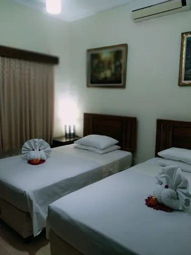 بنغل بسريرين منفصلين بغرفة نوم واحدة، Bon Nyuh Bungalows 1/1