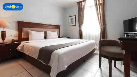 جناح ديلوكس بسرير كينج وثلاثة أسرّة بـ3 غرف نوم، Travellers Suites Serviced Apartments 2/5