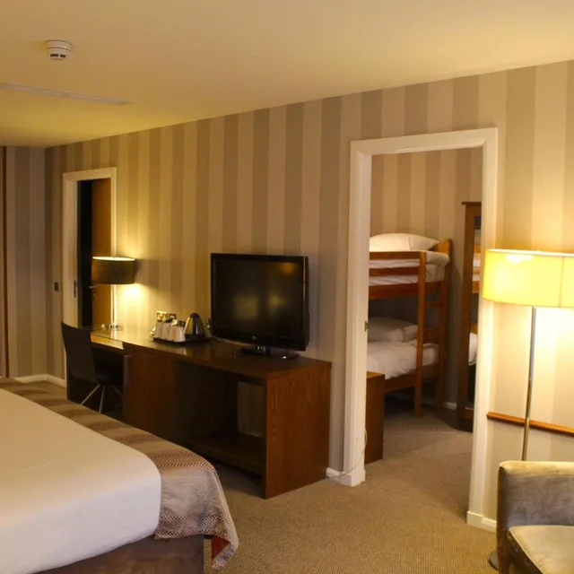 غرفة تنفيذية عائلية بسرير بطابقين بشرفة، Kingsmills Hotel 3/5