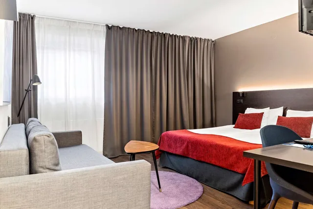 غرفة عائلية بسرير كوين مع أريكة، Best Western Savoy Karlstad 1/4
