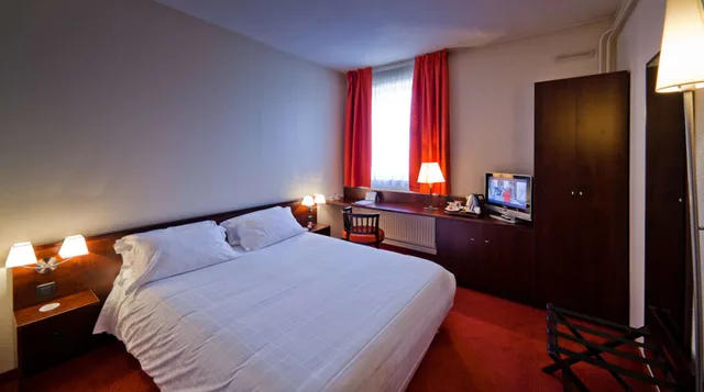 غرفة قياسية بسرير مزدوج، KYRIAD PRESTIGE CLERMONT FERRAND 2/6