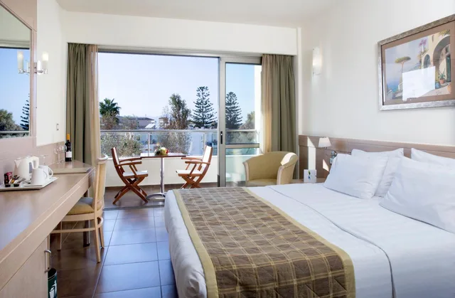 غرفة قياسية بسرير مزدوج أو سريرين منفصلين، Thalassa Beach Resort - Adults Only 5/10