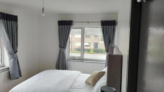 Standard Double Room - Shared، The Silver City Hotel 1/3