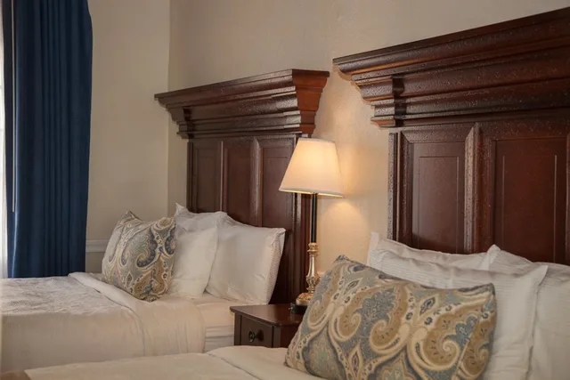 غرفة بسرير مزدوج، Hotel St Pierre French Quarter 1/1