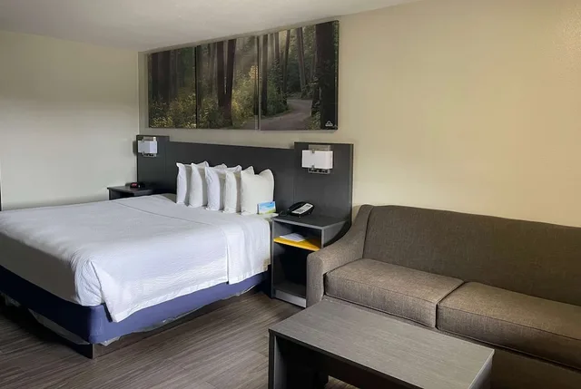 غرفة بسرير كينج لذوي الإعاقة، Days Inn by Wyndham Ruston LA 3/10