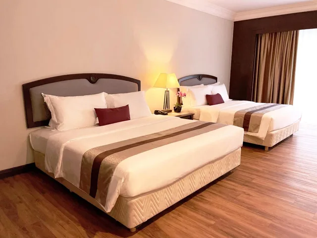 Deluxe, Quadruple, Single Bed, Grand Darul Makmur Hotel Kuantan 8/10
