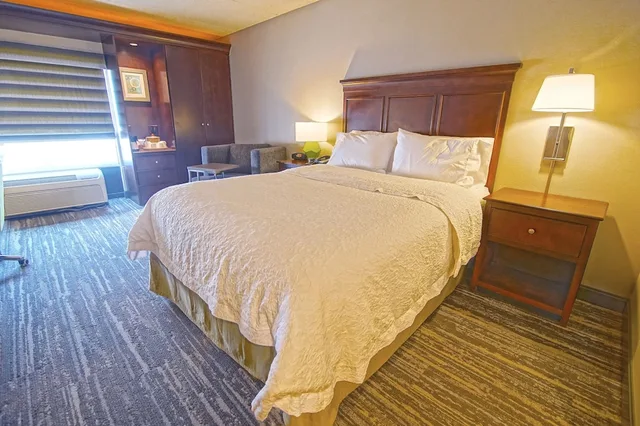غرفة بسرير كوين، Hampton Inn Los Angeles/Carson/Torrance 1/7