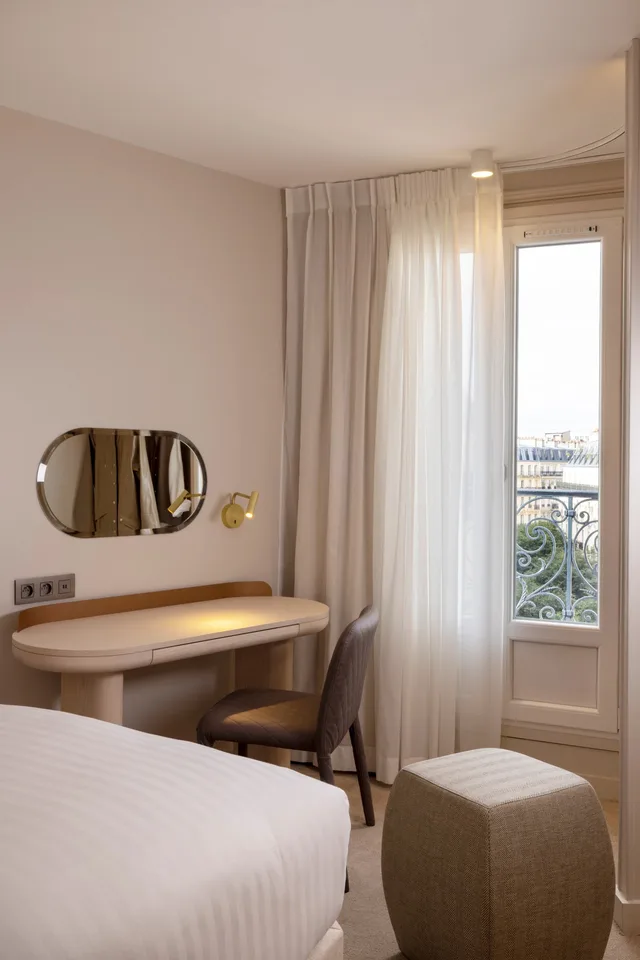 غرفة ديلوكس بشرفة، Hotel Beige (ex. Hotel Plaza Opera) 1/8