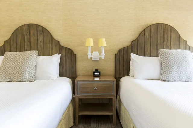 غرفة قياسية بسريرين كوين لذوي الإعاقة، FogCatcher Inn 5/9