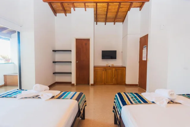غرفة عائلية بحوض استحمام، Hotel Guatatur 9/10