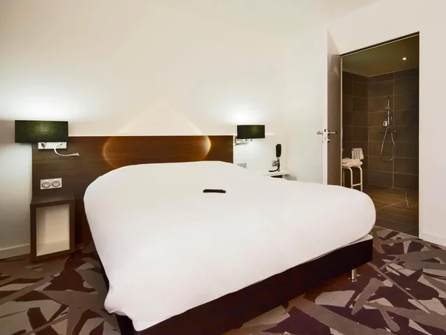 غرفة بسرير كوين، KYRIAD TROYES CENTRE 3/7