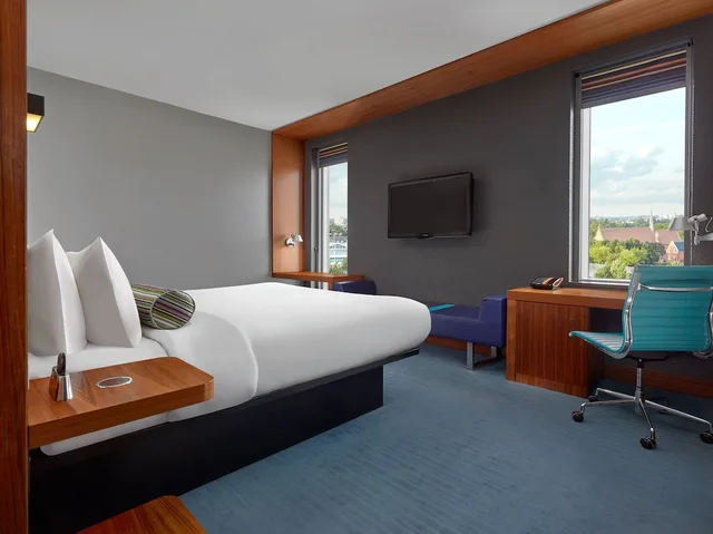 Aloft, Twin Beds، Aloft London Excel 2/4