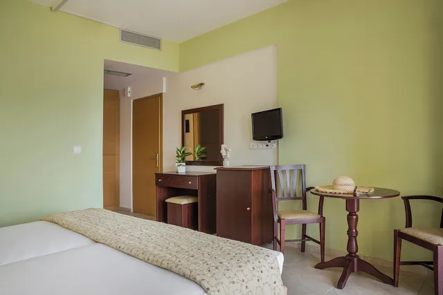 غرفة بسرير مزدوج لذوي الإعاقة، Kefalonia Bay Palace by GHH 3/5