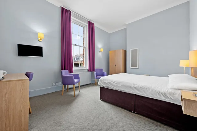غرفة قياسية بسرير كينج، Royal Hotel Whitby 2/2