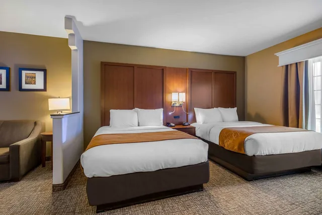 جناح بسريرين كوين، Comfort Suites Marshall 2/5