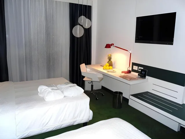 غرفة سوبيريور رباعية بسريرين كوين، Idea Hotel Milano Malpensa Airport 3/4