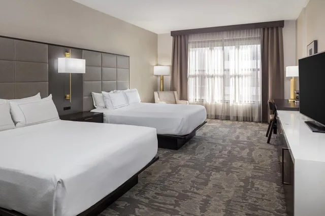 شقة سكنية بسريرين كوين بغرفة نوم واحدة مع أريكة، Hilton Promenade At Branson Landing 2/4
