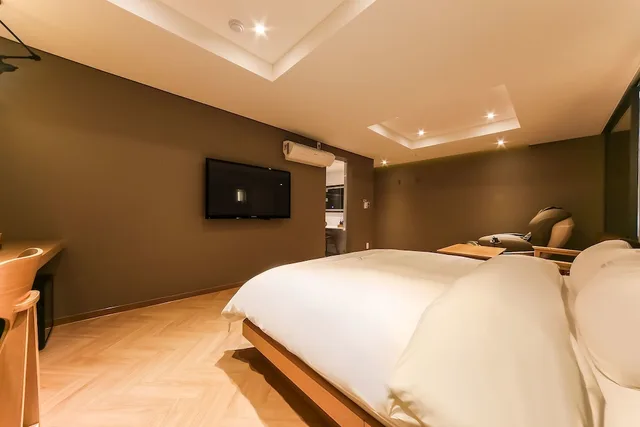 غرفة بريميوم بسرير مزدوج، Cherish Hotel 1/3