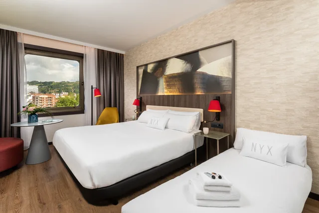 Space, Triple، NYX Hotel Bilbao by Leonardo Hotels 1/3