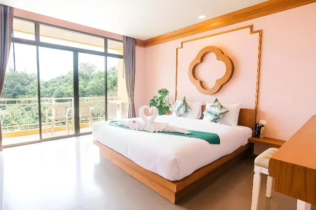 Deluxe, King Bed, ROYAL PINEAPPLE HOTEL a welcome to wealth and good fortune 1/1