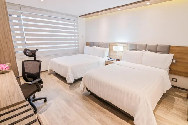 Superior, Double Bed, GHL Hotel Porton Medellin 2/7