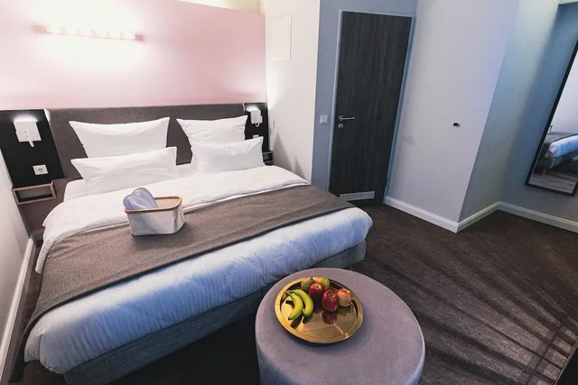 Maxi, Queen Bed، Mountainpark Kassel 2/5