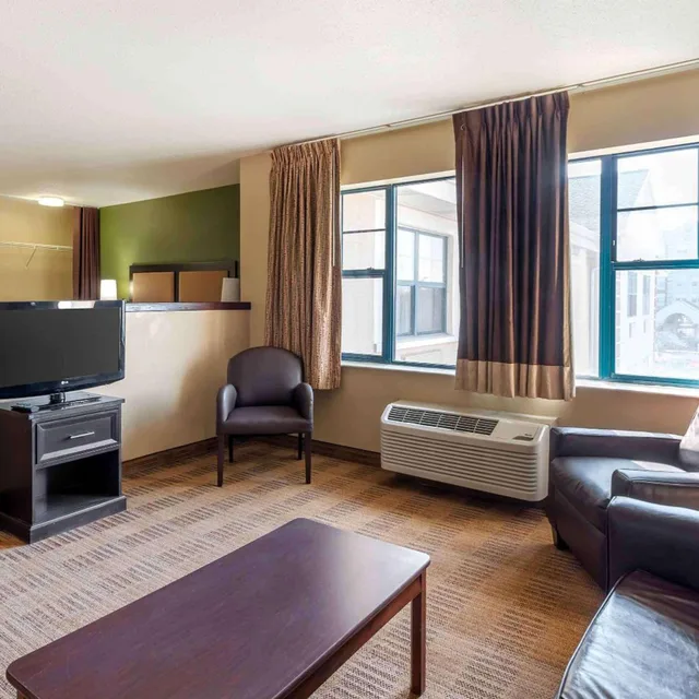 1 Bedroom, Suite, Extended Stay America Chicago- Woodfield Mall-Convention Ctr 5/7