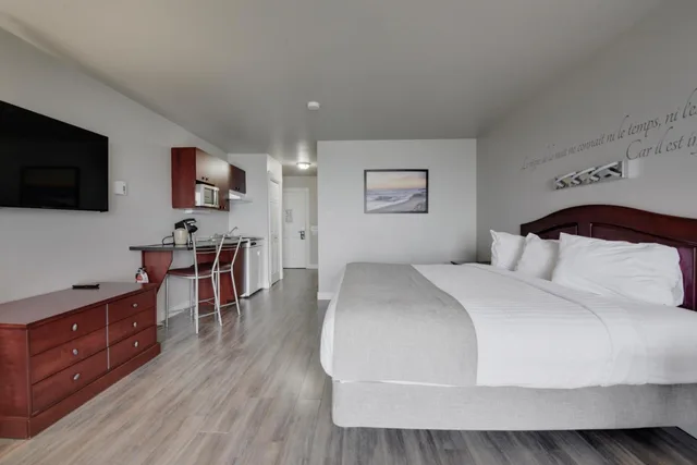 Pavilion, Standard, King Bed، Hotel Le Petit Manoir Du Casino 3/10