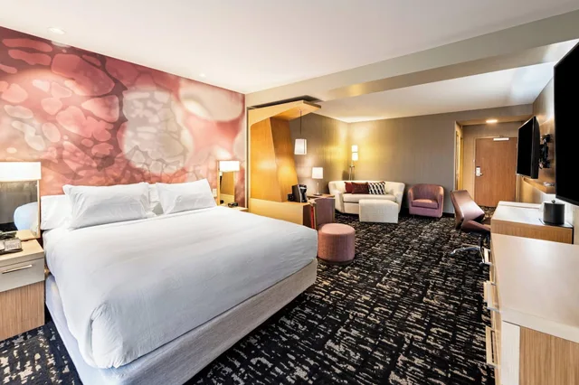 جناح بسرير كينج، Courtyard by Marriott Winston-Salem Downtown 1/4