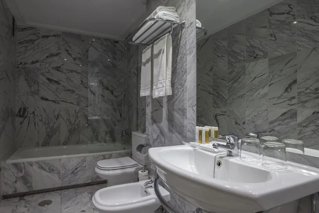 غرفة قياسية ثلاثية بثلاثة أسرّة، Hotel Porcel Torre Garden 7/7