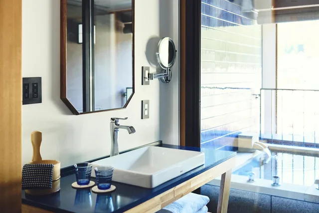 غرفة قياسية بسرير كينج بإطلالة على النهر، Hotel Indigo Hakone Gora 4/4