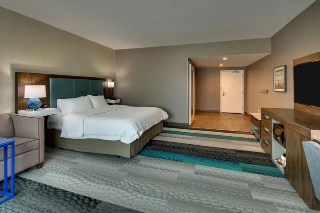 غرفة بسرير كينج لذوي الإعاقة، Hampton Inn And Suites Southport 3/4