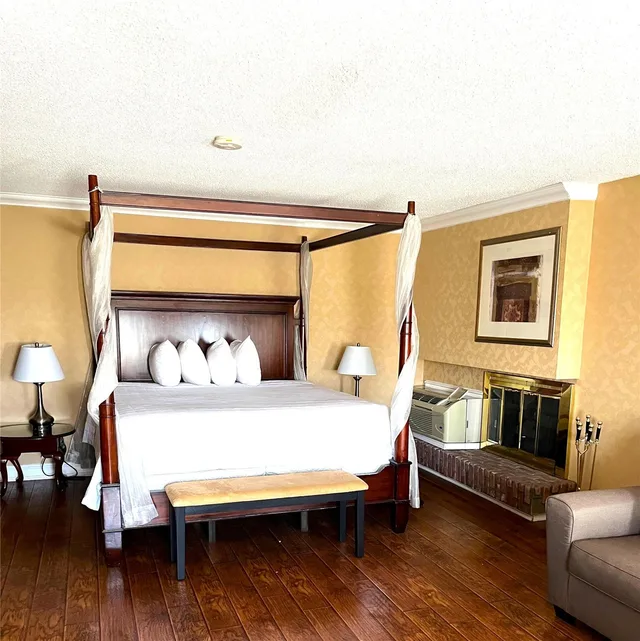 جناح بسرير كينج بحوض جاكوزي، SureStay Plus Hotel by Best Western Reno Airport 2/7