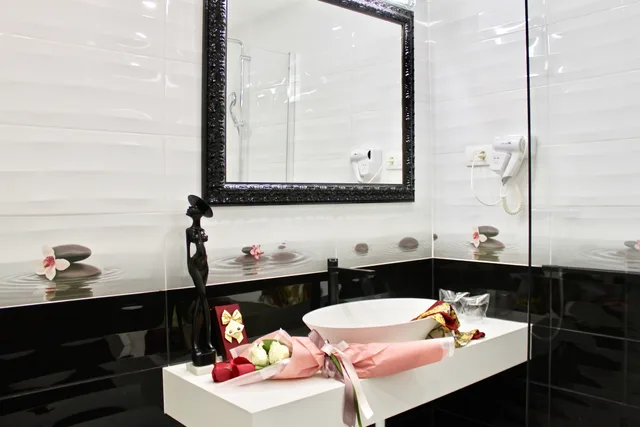 غرفة بريستيج بإطلالة على البحر بشرفة، Galeria Valeria Seaside Downtown - MAG Quaint & Elegant Boutique Hotels 5/6