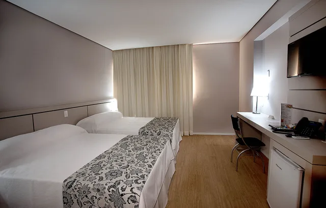 غرفة ثلاثية بسريرين مزدوجين، Viale Tower Hotel 1/1
