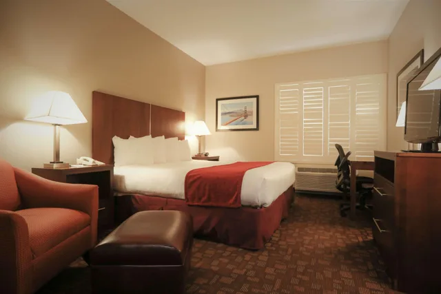Hai, King Bed، Best Western Lanai Garden Inn & Suites 2/5