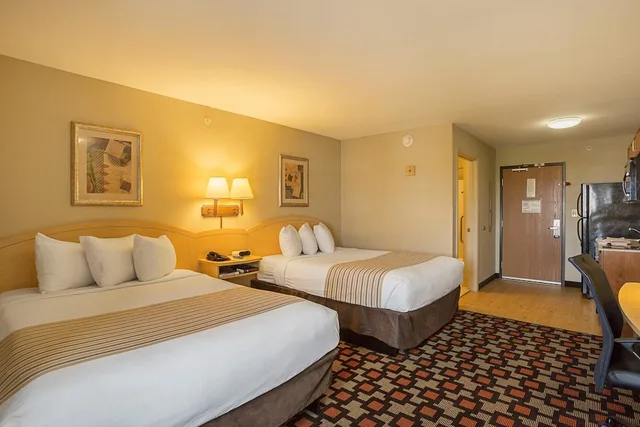 Efficiency, Suite, 2 Queen Beds, Accessible, Birch Hill Suites Clarksville 2/4