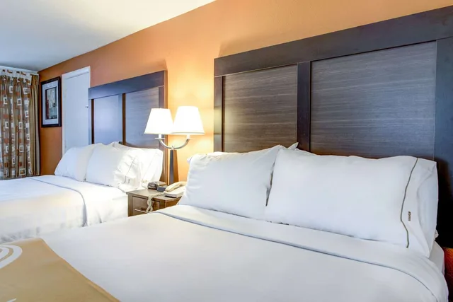 Room, 2 Queen Beds, Quality Inn Creekside - Downtown Gatlinburg 6/9