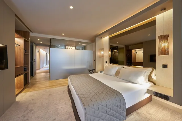 جناح جونيور بسرير كينج، PortoBay Teatro 1/3