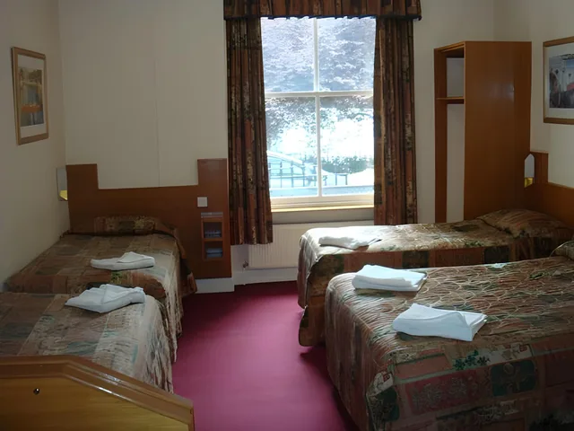 Family, 1 Double and 3 Single Beds, Berkeley Court 1/1