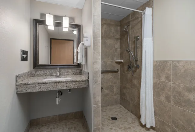 غرفة بسريرين مزدوجين لذوي الإعاقة، Americinn By Wyndham Bemidji 5/5