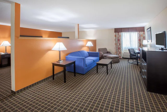 جناح بسرير كينج، Baymont By Wyndham South Haven 1/1